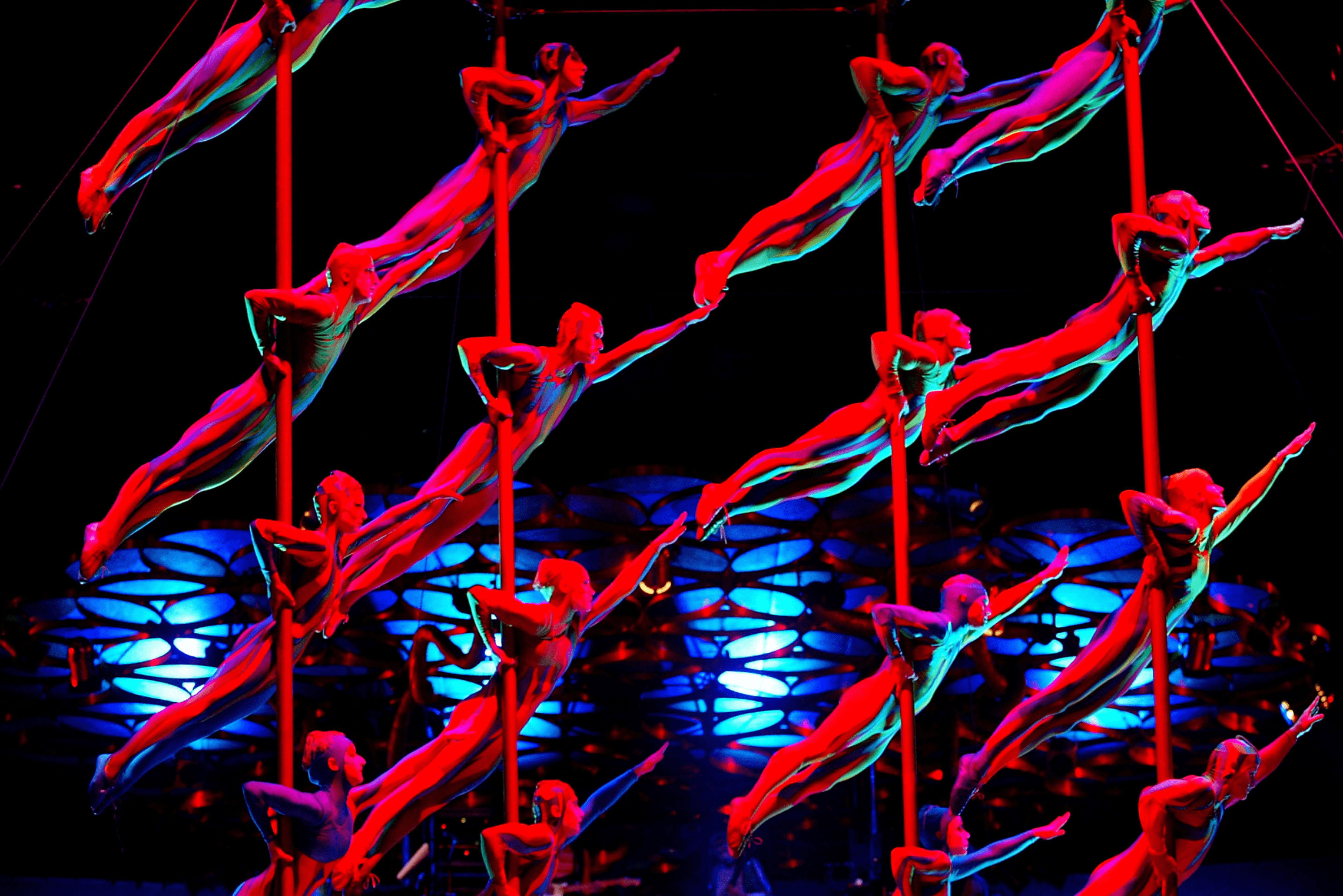 An image of cirque du solei performers.
